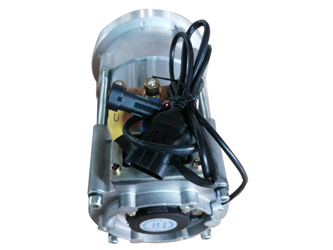 YBQA-2.5-48I01交流異步電動汽車電機(jī)外形圖